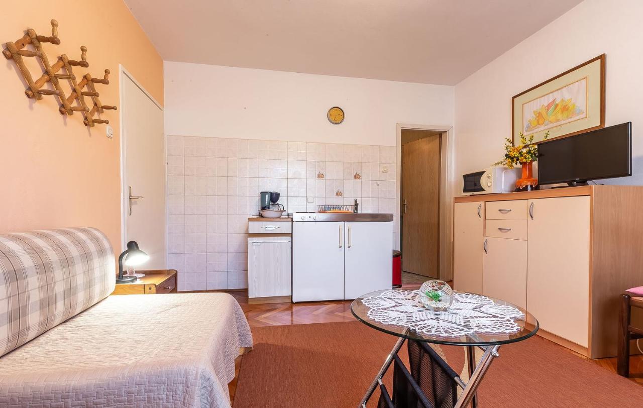 Apartamento Irena Poreč Exterior foto